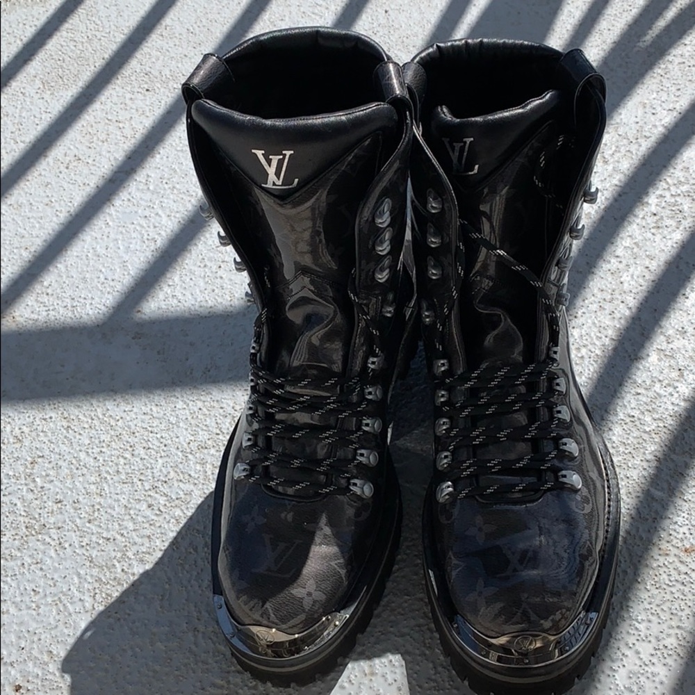 LV boots size 14